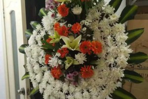 参加追悼会送哪些葬礼鲜花好？葬礼常送的花推荐